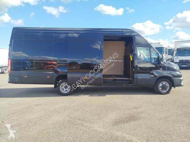 Veículo utilitário Iveco 35C21