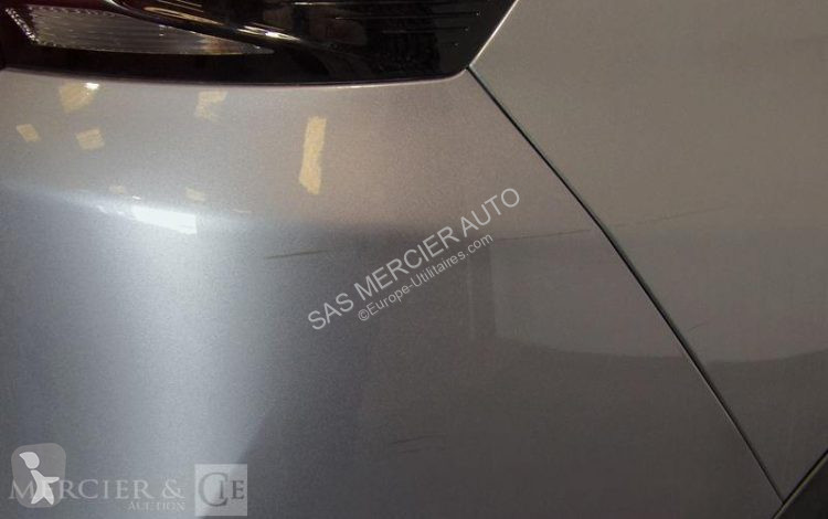 Samochód dostawczy Peugeot