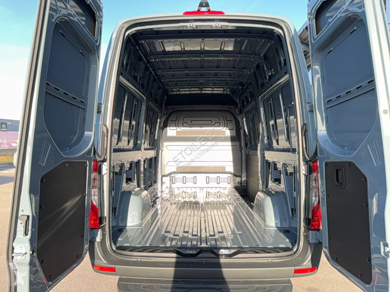 Varevogn Mercedes SPRINTER FGN 317 CDI 37 3.5T RWD