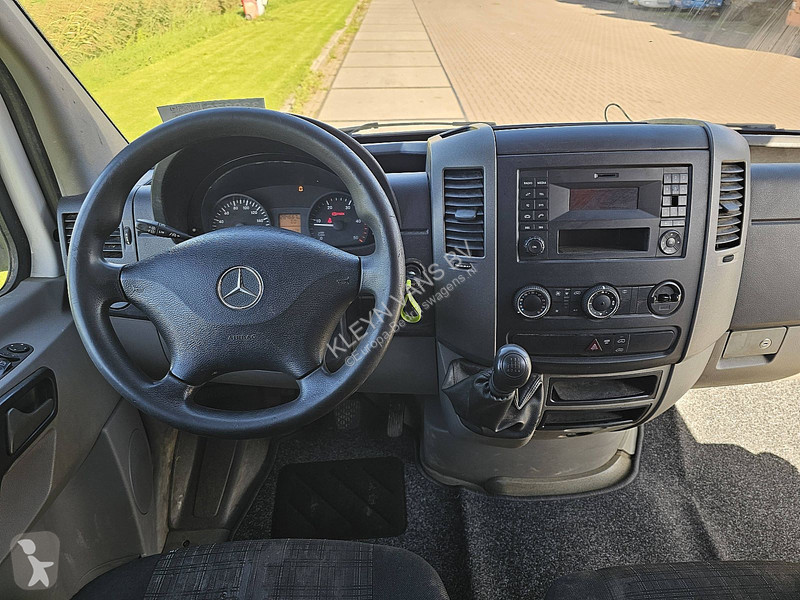 عربة نفعية Mercedes 213