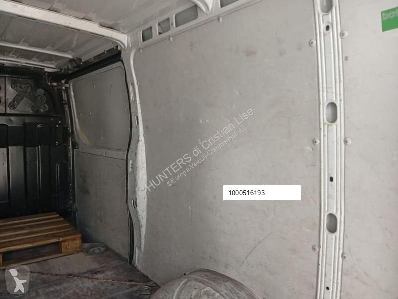 Autoutilitară Iveco
