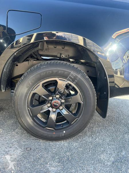 Véhicule utilitaire Isuzu N60 SPACE NITROSPORT