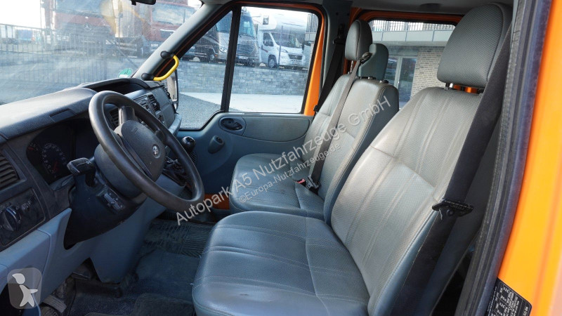 Véhicule utilitaire Ford FT 350 TDCi Doka...