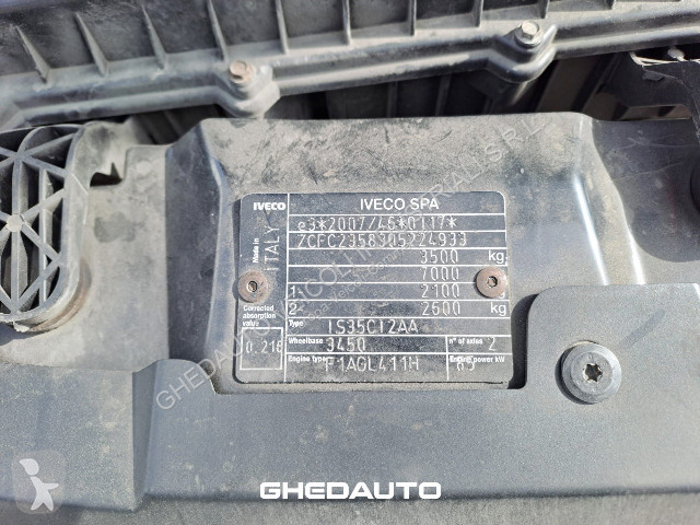 Véhicule utilitaire Iveco DAILY 35C12 BOX...