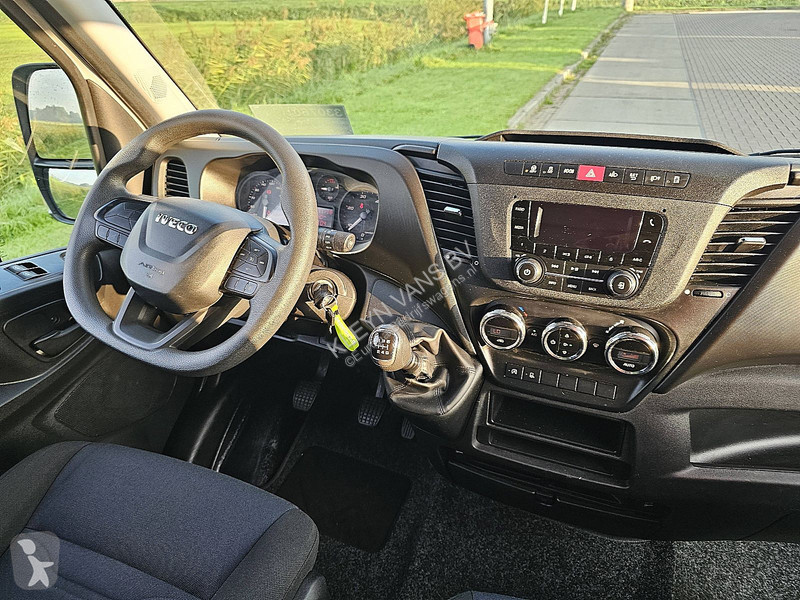 Véhicule utilitaire Iveco 35 S 14 Bakwagen |...