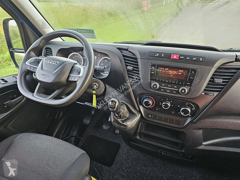 Véhicule utilitaire Iveco 35C16 3.0Ltr Kipper...
