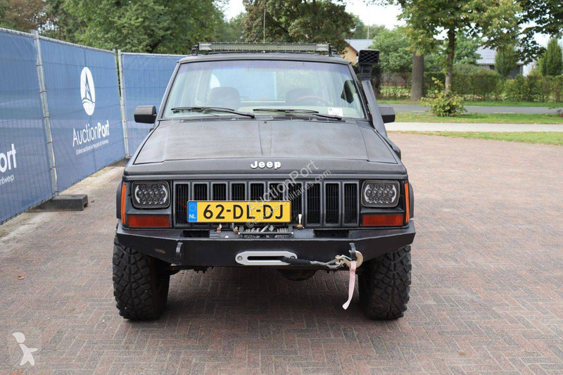 Véhicule utilitaire Jeep Limited