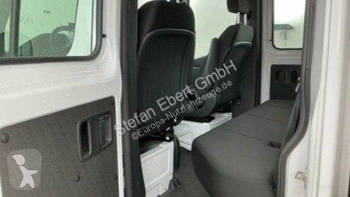 Véhicule utilitaire Mercedes 215 CDI 9G DoKa...