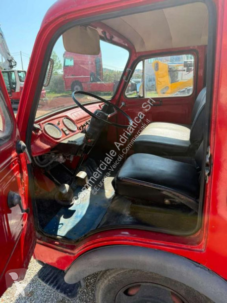 Véhicule utilitaire Fiat 40NC35A