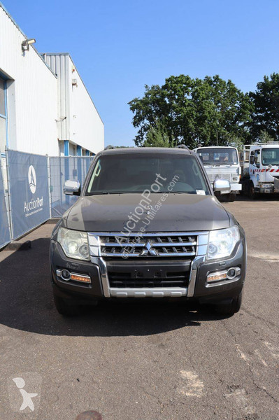 Véhicule utilitaire Mitsubishi