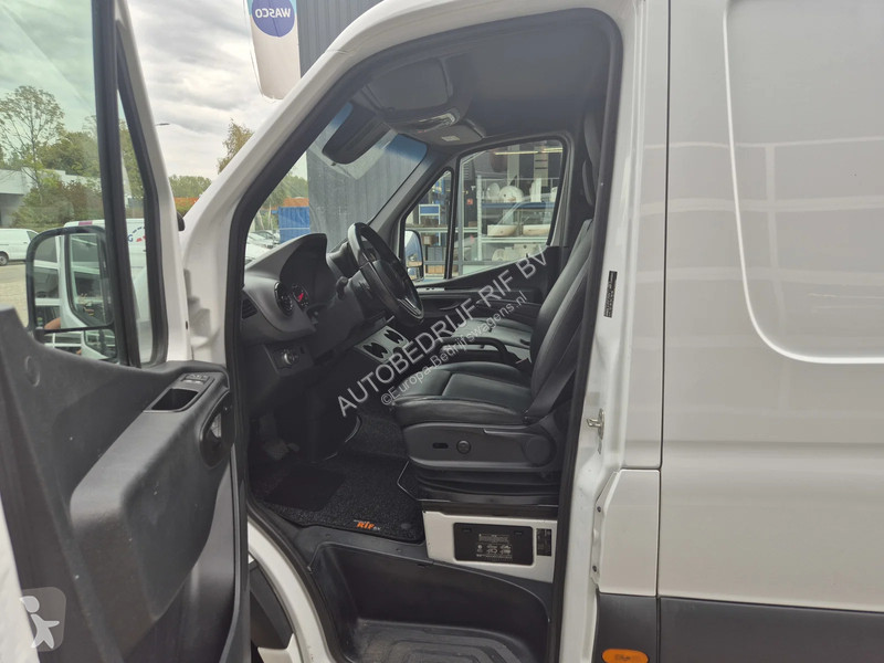 Véhicule utilitaire Mercedes 316 CDI/ L2H1/Aut/...