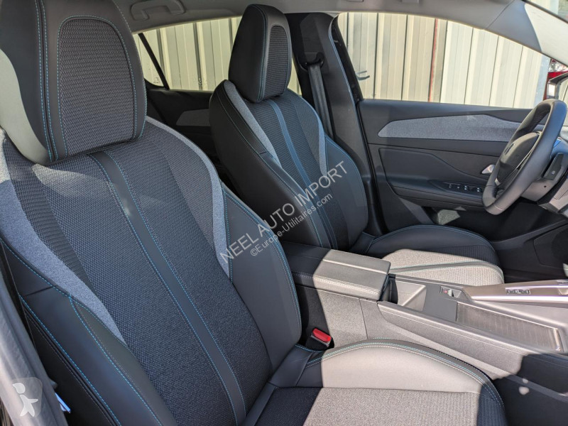 Véhicule utilitaire Peugeot 308 III ALLURE1.5...