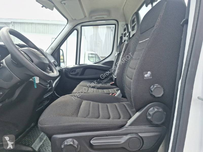 Véhicule utilitaire Iveco 35C16H EMP 4100