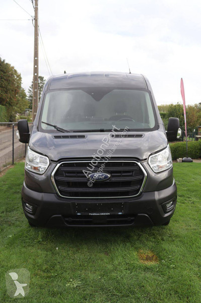 Véhicule utilitaire Ford