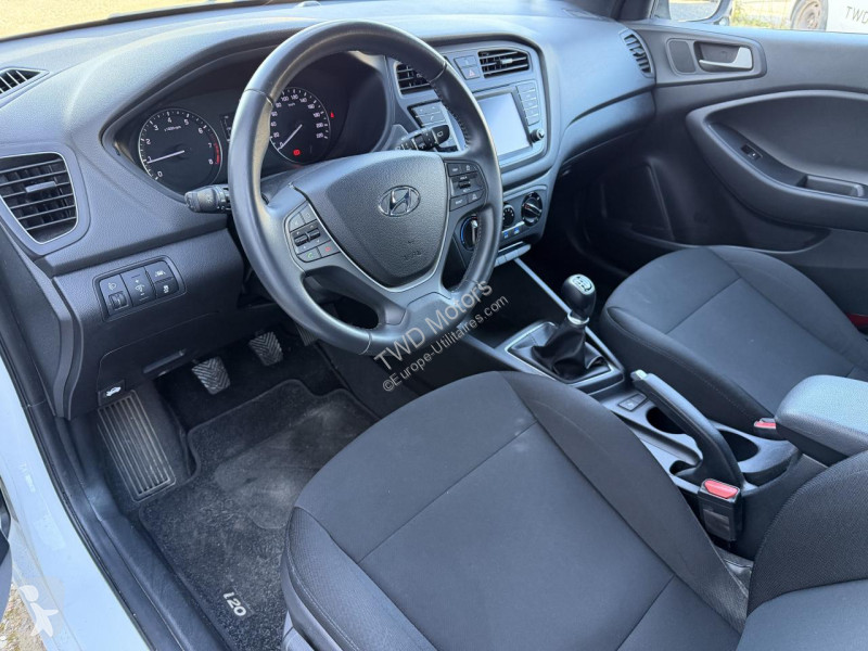 Véhicule utilitaire Hyundai i20 1.2i - 84 II...