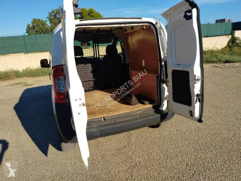Véhicule utilitaire Peugeot 1.4 L HDi 70 CV