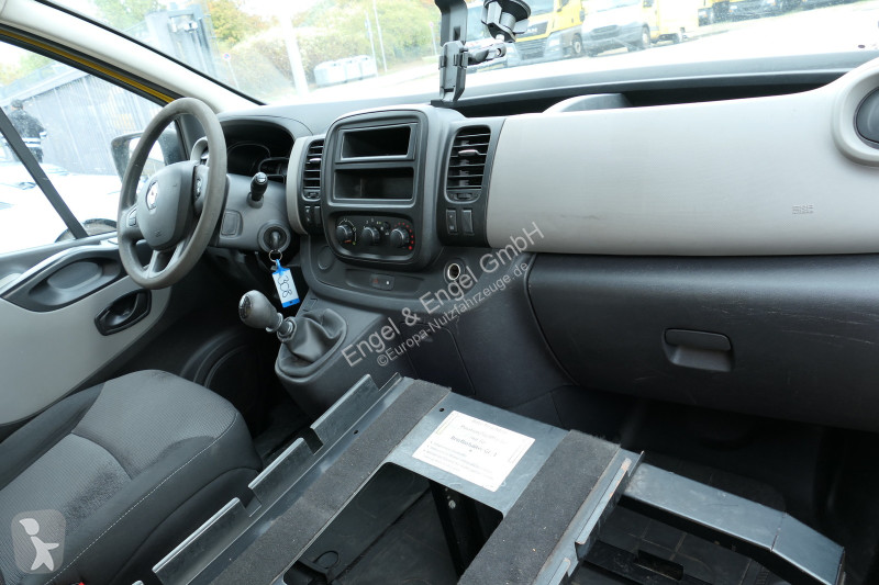 Véhicule utilitaire Renault Trafic 1,6 dCi L1H1...