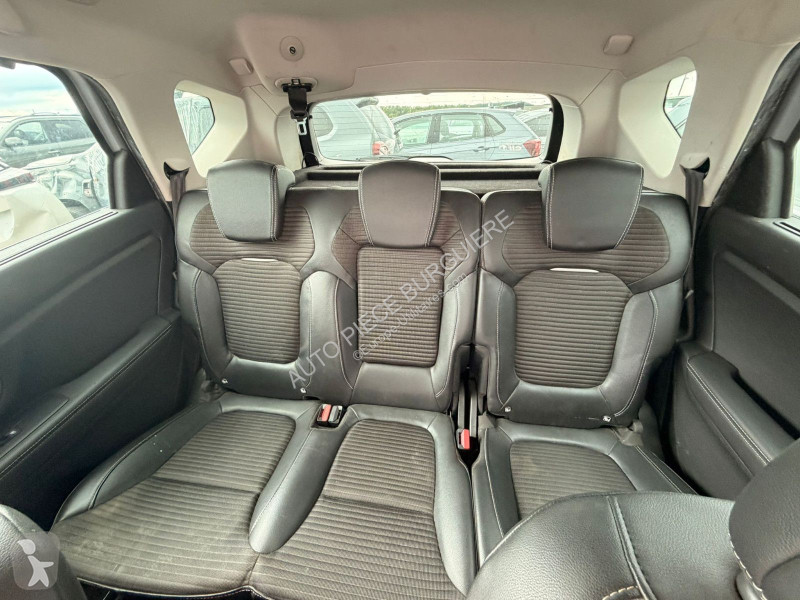 Véhicule utilitaire Renault Scénic IV 1.3 TCe...
