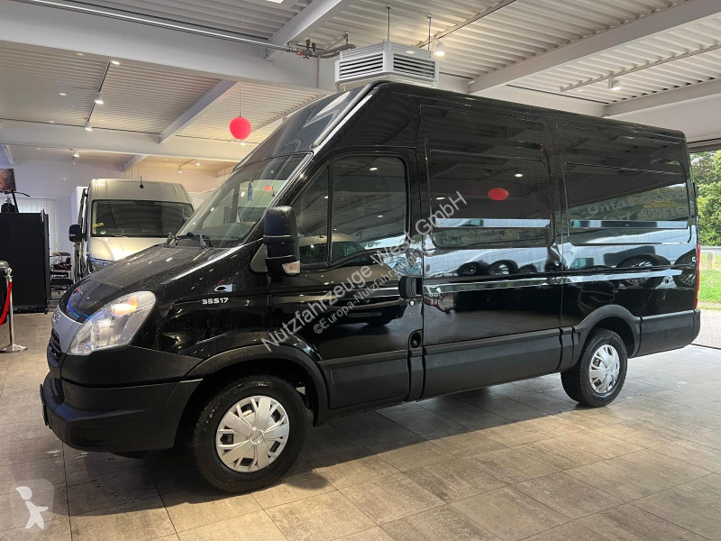 Užitkové vozidlo Iveco 35S17...