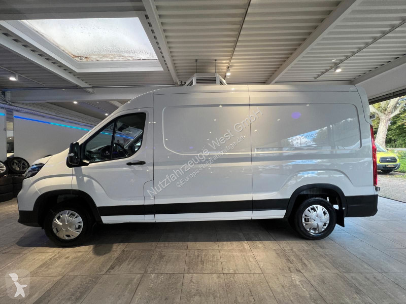 Véhicule utilitaire Maxus 9...
