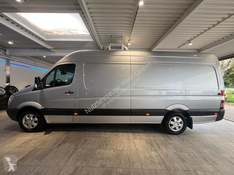 Véhicule utilitaire Mercedes 315 CDI...
