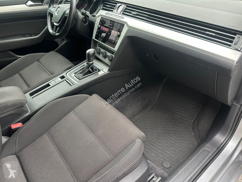 Véhicule utilitaire Volkswagen PASSAT 2.0 TDI...