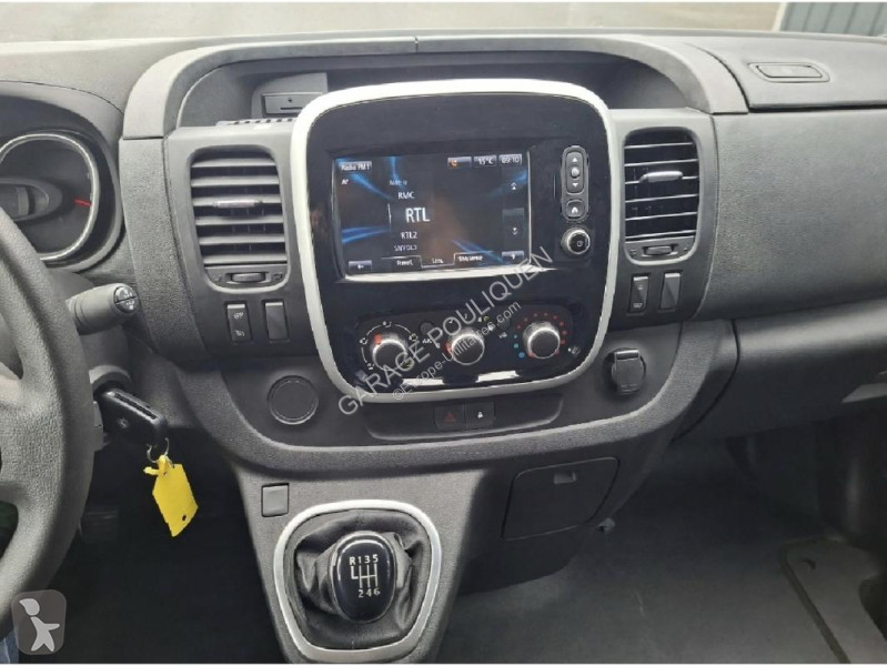 Véhicule utilitaire Renault FGN 2.0 DCI 120...