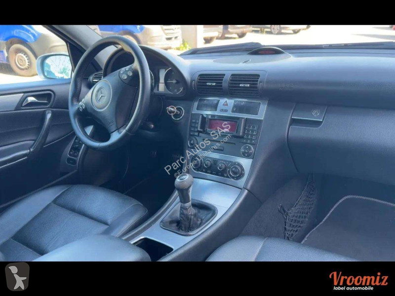 Mercedes  van