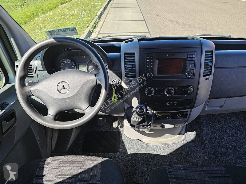 Véhicule utilitaire Mercedes 516 L2H2...