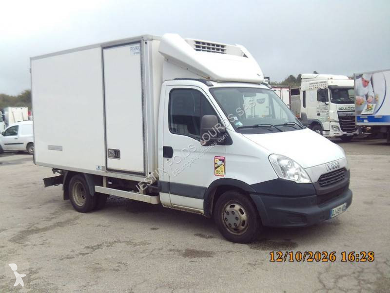 Véhicule utilitaire Iveco 35C15