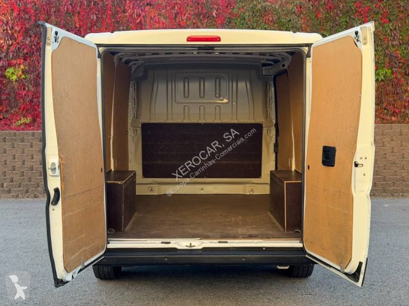 Véhicule utilitaire Peugeot