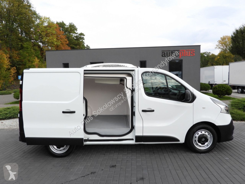 Véhicule utilitaire Renault  TRAFIC