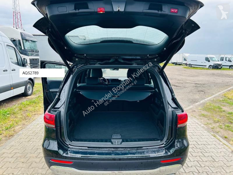 Véhicule utilitaire Mercedes GLB 200