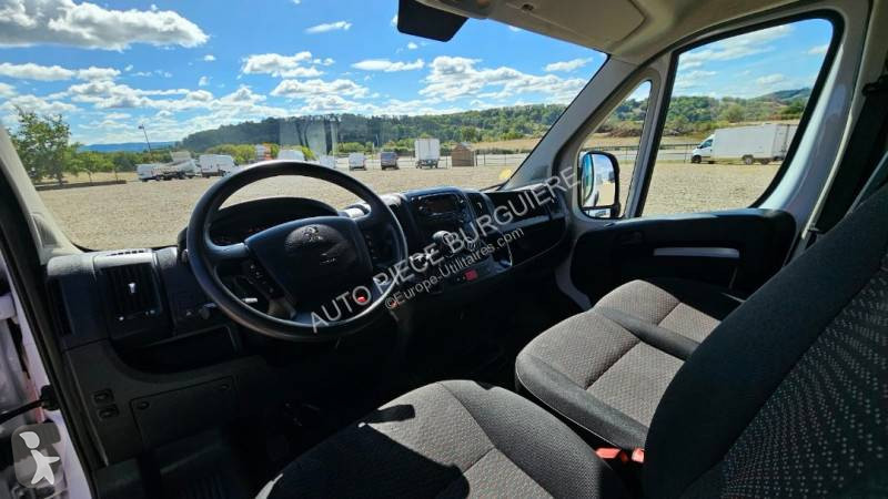 Véhicule utilitaire Peugeot 2,2L HDI 120 CV