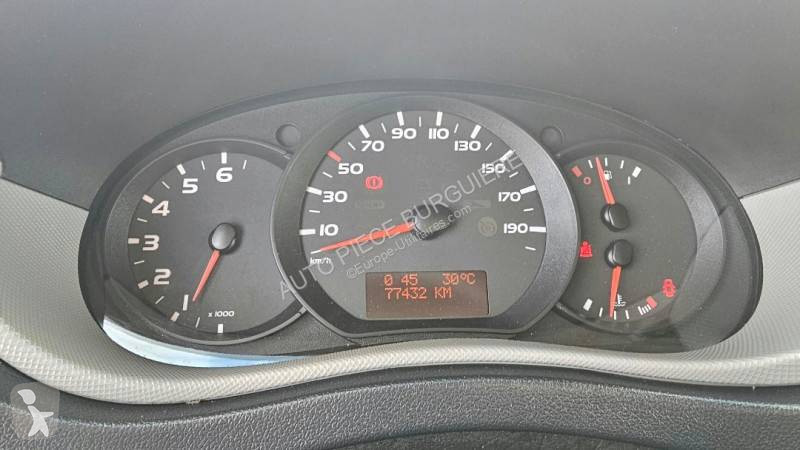 Véhicule utilitaire Renault 2.3 DCI 125