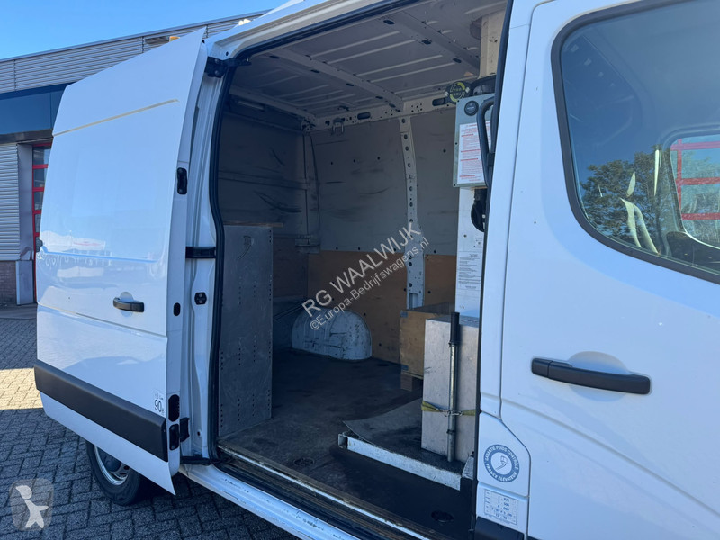 Véhicule utilitaire Renault France elevateur 121FT