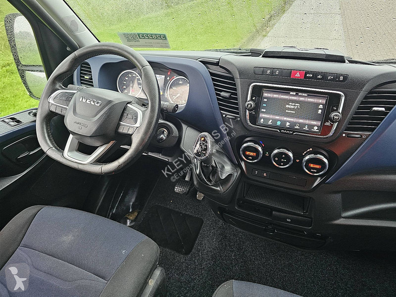 Véhicule utilitaire Iveco 35C18 kipper ac aut...