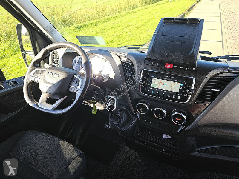 Véhicule utilitaire Iveco 35S14 L4H2 Maxi...