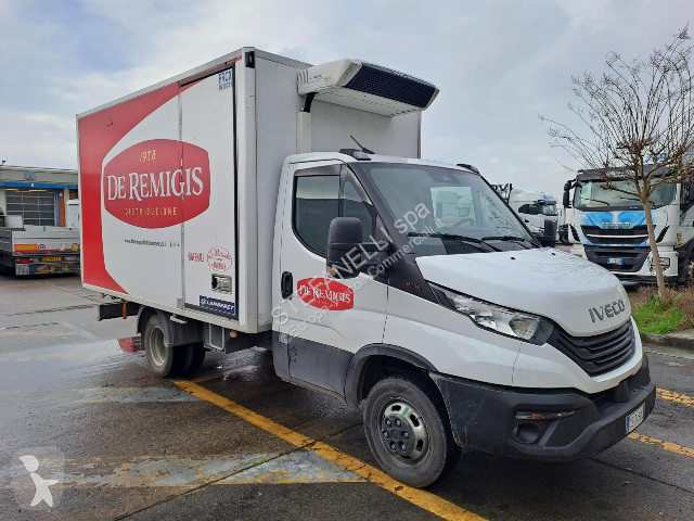 Véhicule utilitaire Iveco DAILY 35C16H3.0...