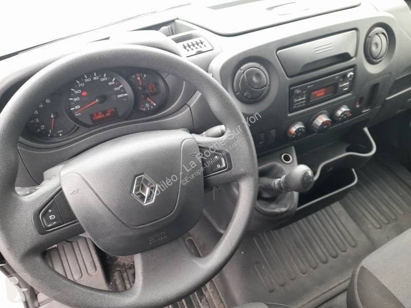 Véhicule utilitaire Renault 2.3 DCI 130