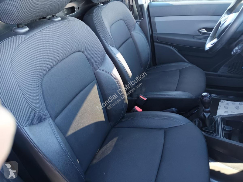 Véhicule utilitaire Renault DCI 95 CONFORT