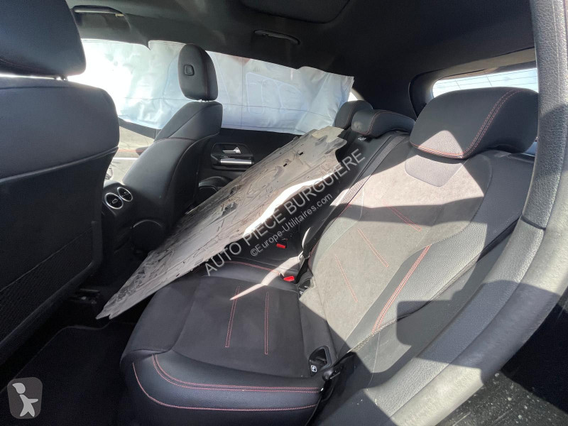 Véhicule utilitaire Mercedes GLA 200d CDi 150...