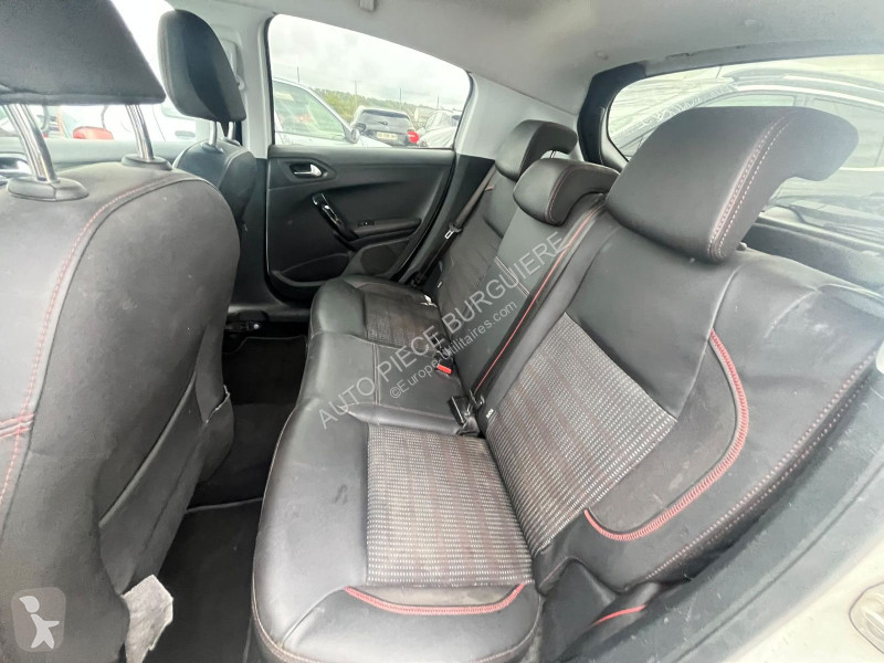 Véhicule utilitaire Peugeot 1.6 BlueHDi 100 GT...
