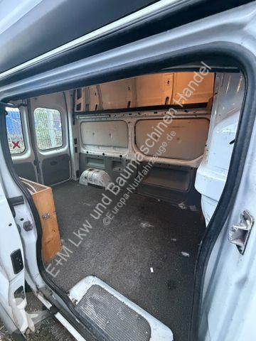 Véhicule utilitaire Nissan PRIMASTER