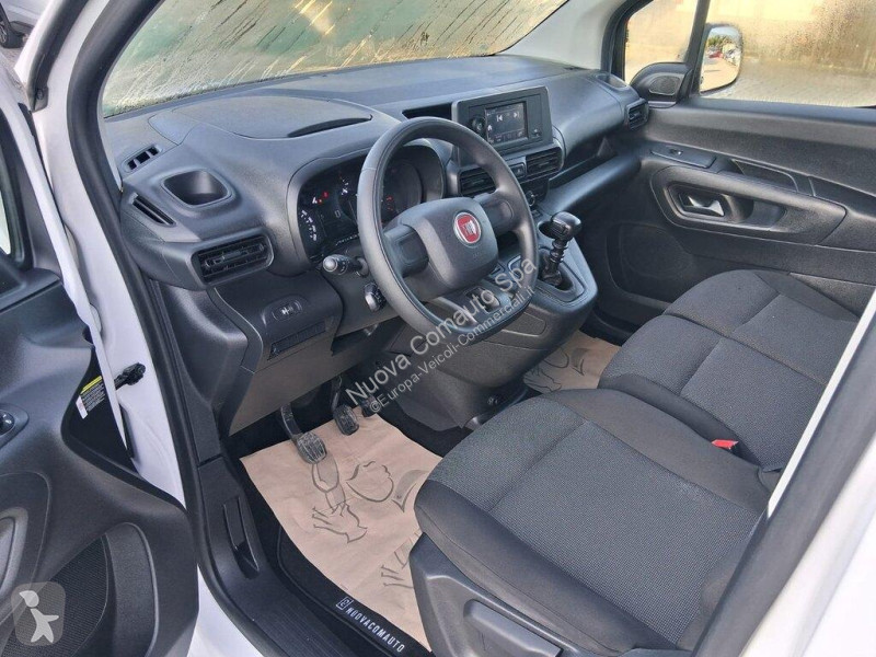 Véhicule utilitaire Fiat III
