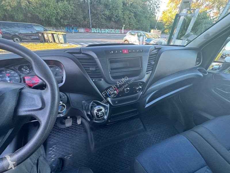 Véhicule utilitaire Iveco DAILY  35C12 BENNE &...