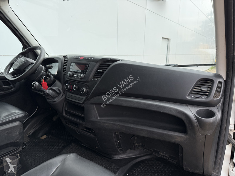 Véhicule utilitaire Iveco 35C16 3.0