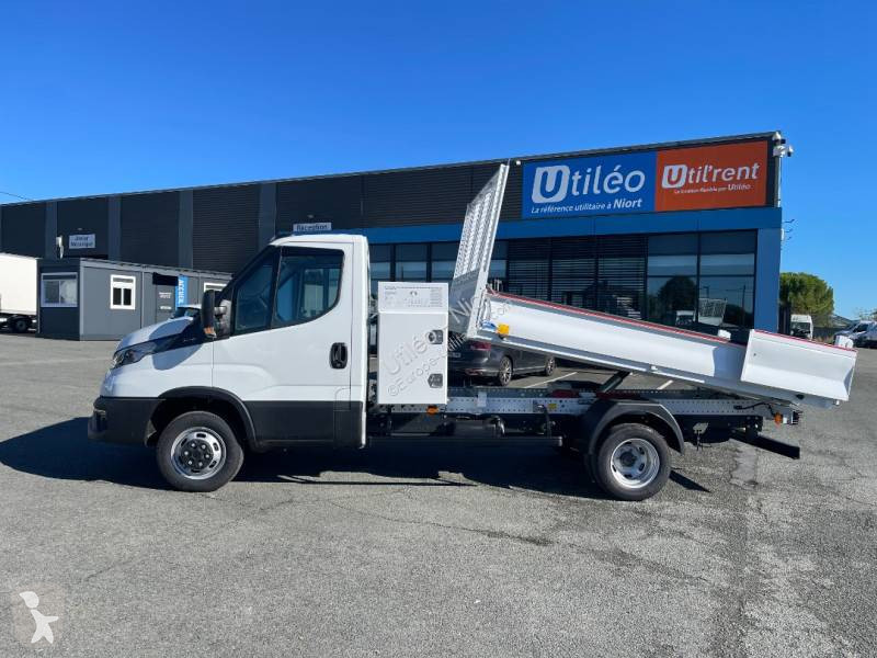 Véhicule utilitaire Iveco 35C16