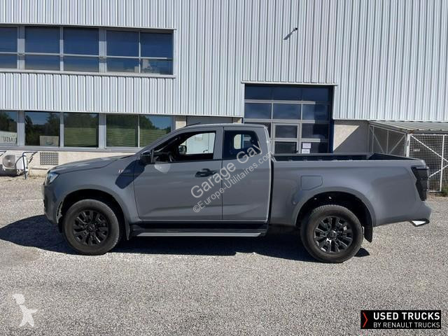 Véhicule utilitaire Isuzu