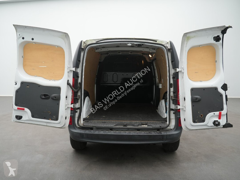 Véhicule utilitaire Mercedes 111 CDI